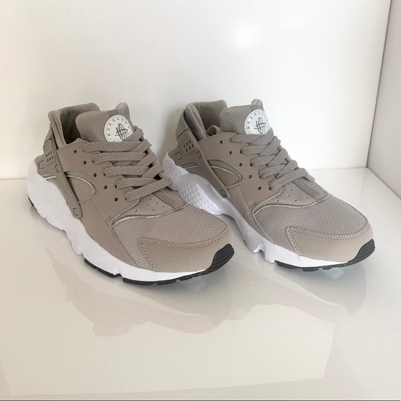 Nike Air Guarache Run PRM - Picture 2 of 9